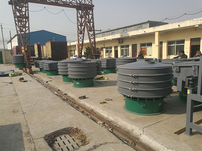 四川李老板再次訂購(gòu)振動(dòng)篩